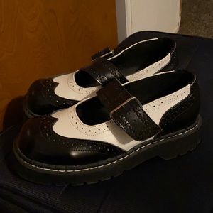 Tuk Maryjane platforms